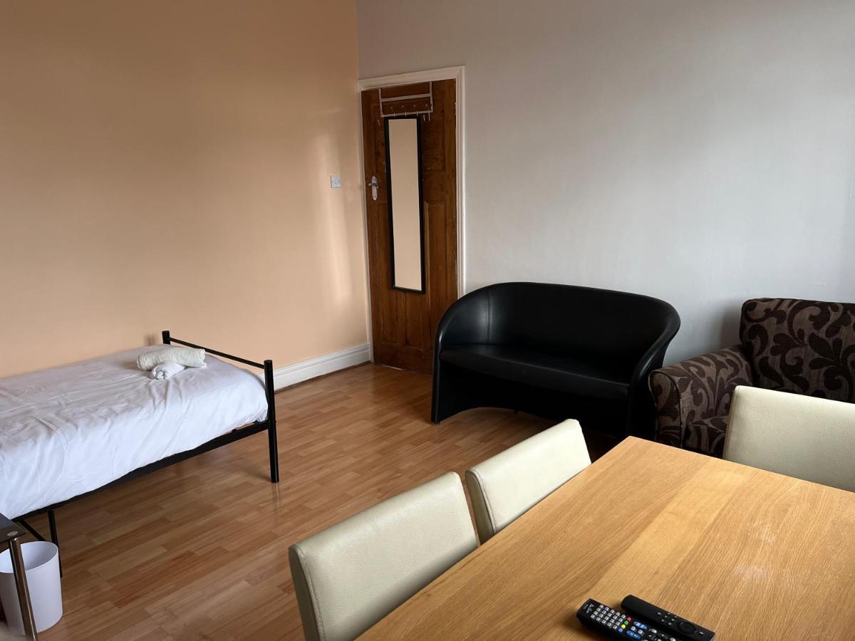 2 Bedroom Apartment, 5 Minutes From City Centre Newcastle upon Tyne Exterior photo